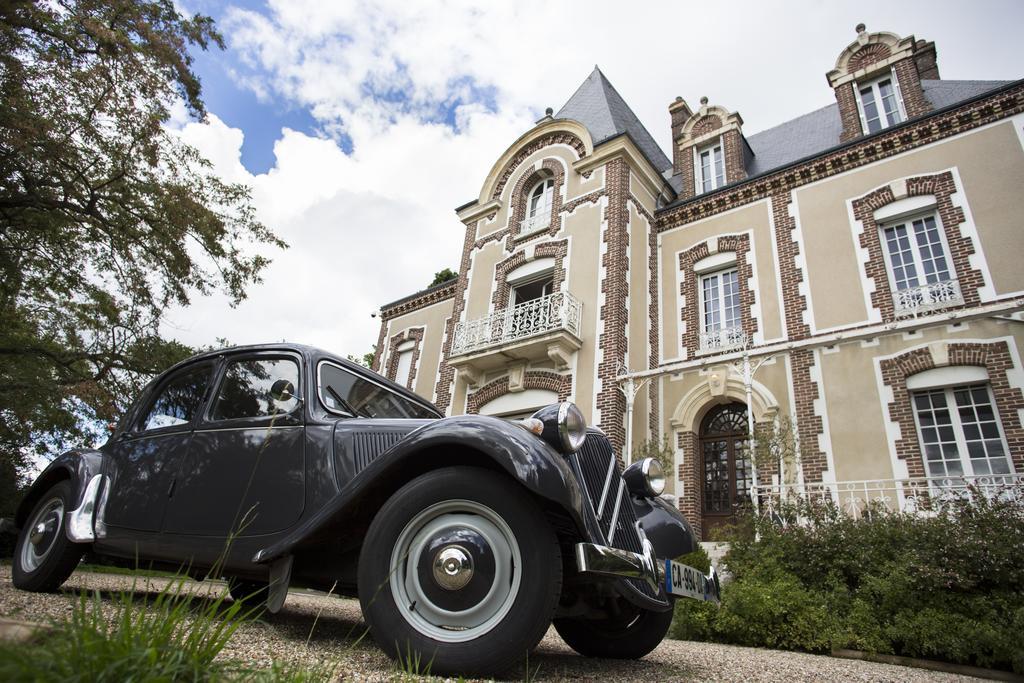 Chateau De La Folie Trie-Château Buitenkant foto